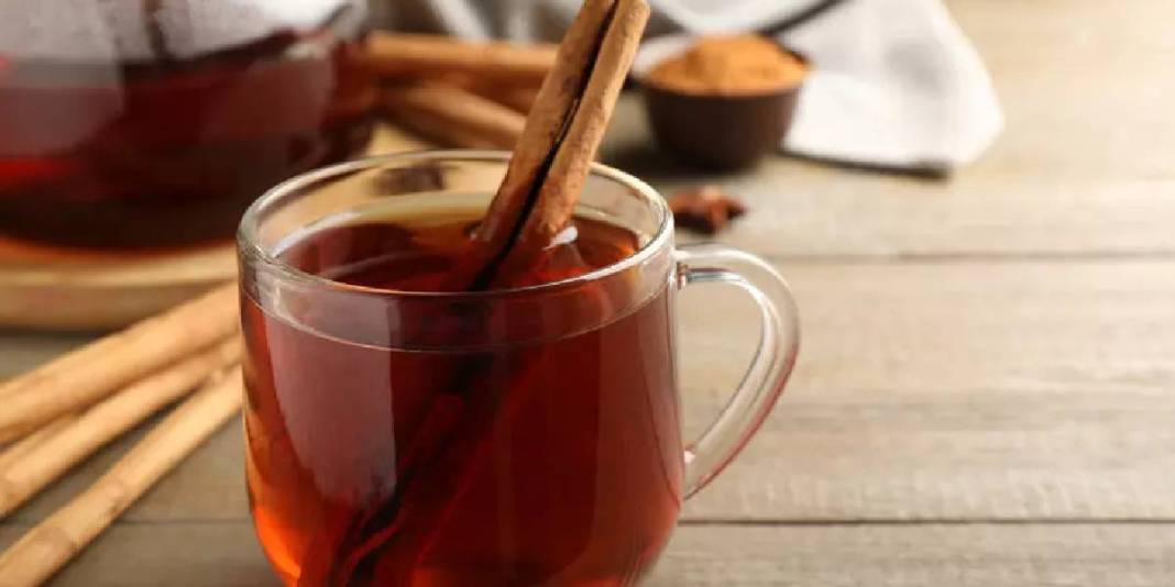 Doğal yağ yakıcı su tarifi! Zayıflamak hiç bu kadar kolay olmadı: Suya bir tutam eklemek yetiyor! 2